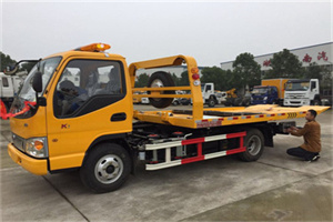 右江哪里有拖车服务